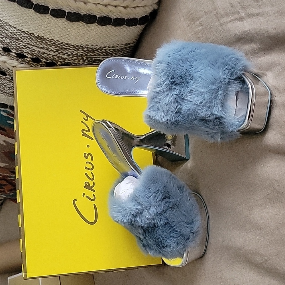 Circus NY Abigal Blue/Silver Slip-On Furry Platform Sandal  8 M